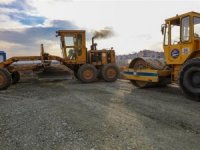 Kars Belediyesi stabilize yol çalışmalarına devam ediyor